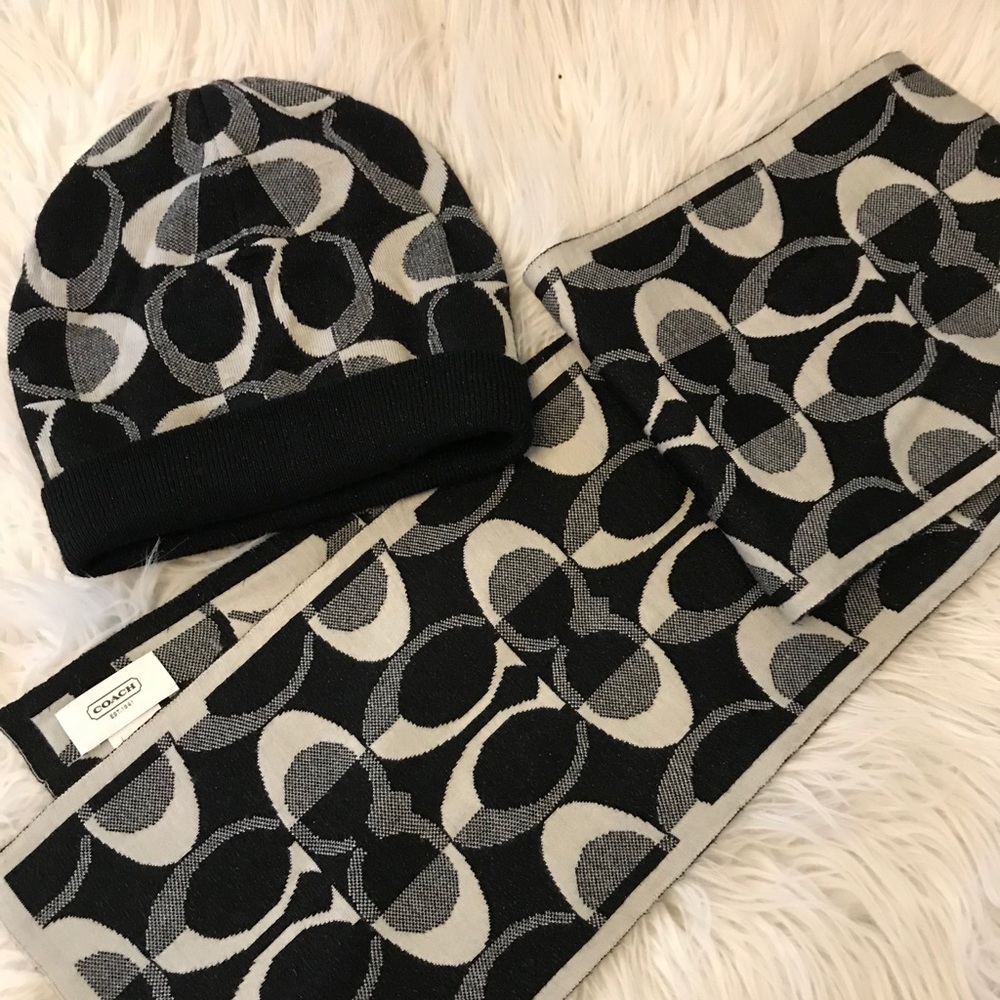 Coach Winter hat and Scarf never used.